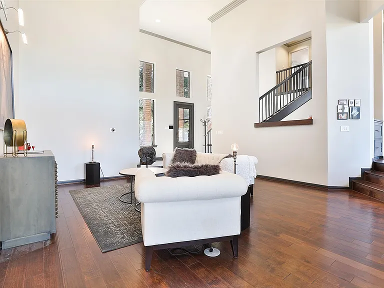 1818 Brookchester Dr — Photo 10
