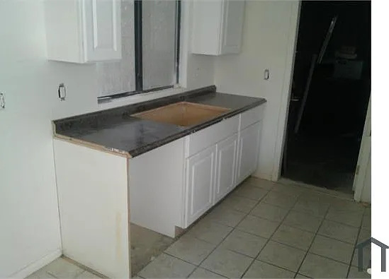 2 bed, 900 sqft, $2,000 — Photo 1