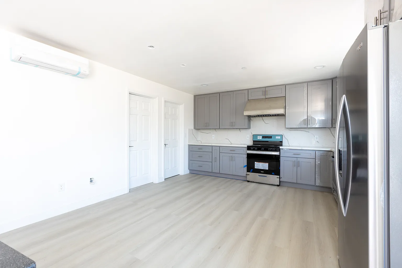 363 Meadow Ln photo 1