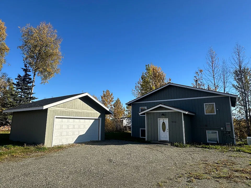 1550 E Raven Dr