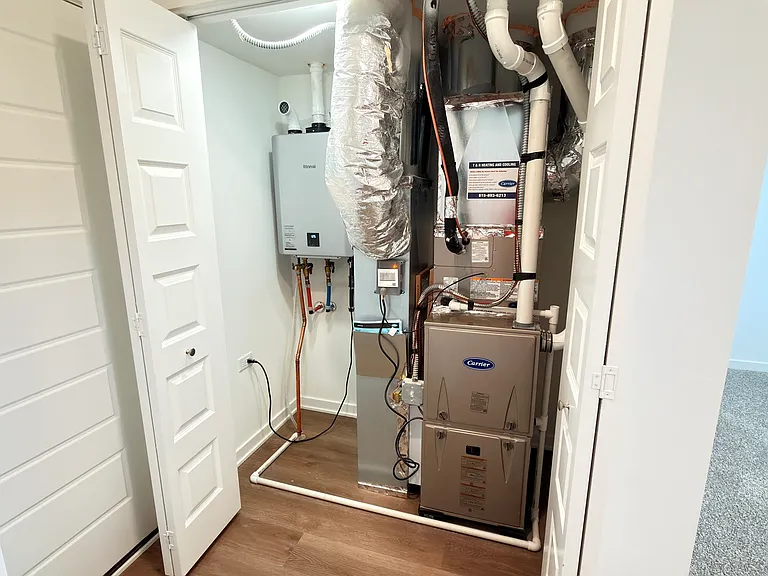 435 Lakeshore Ct — Photo 18