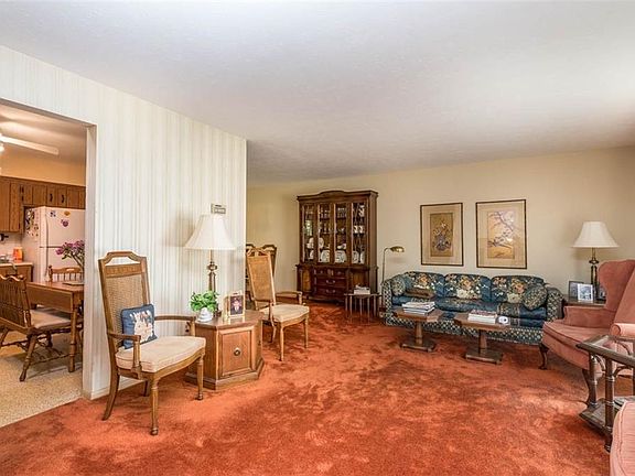 4th image of 6115 Thoreau Dr