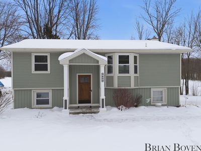 9800 Ten Mile Rd NE, Rockford, MI, 49341