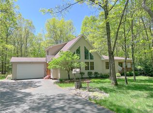 24 Ottomanelli Dr, Albrightsville, PA 18210