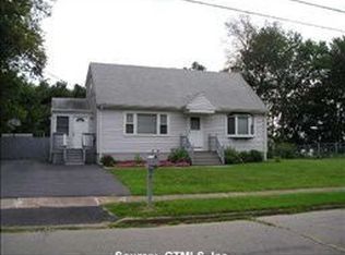 116 Tumblebrook Rd, Milford, CT 06461