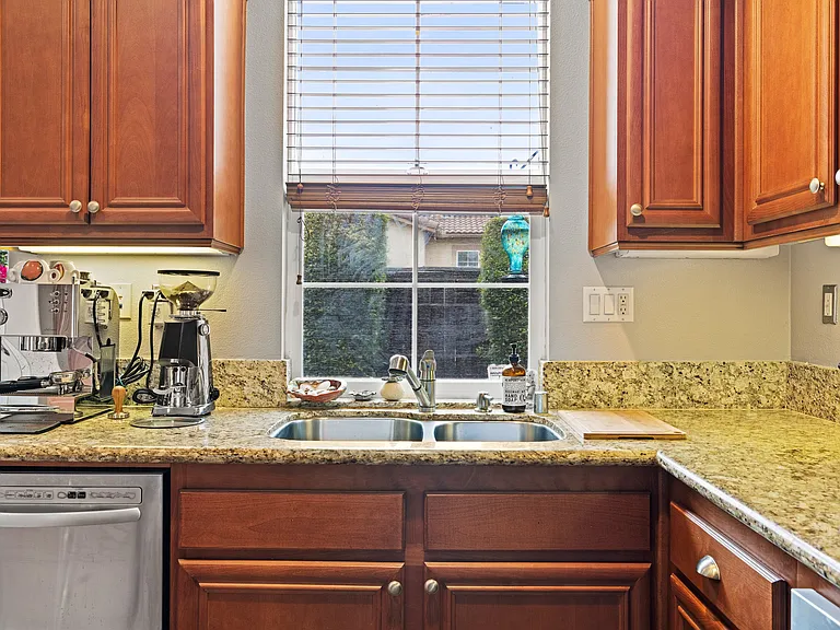 948 Avalon Way — Photo 11