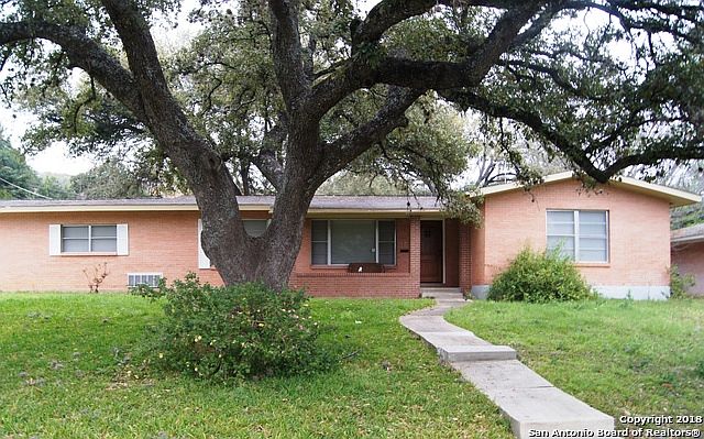 1st image of 227 E Woodlake Dr