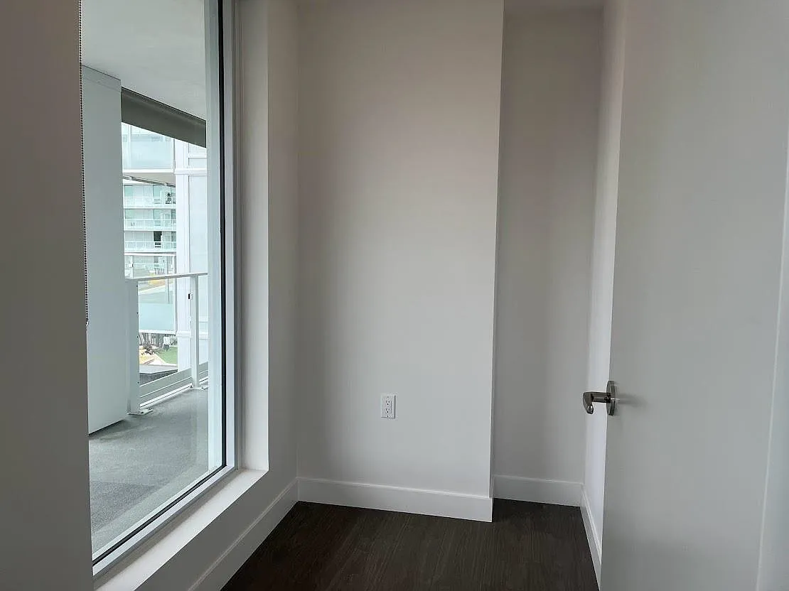2 bed, 900 sqft, $3,050 — Photo 3