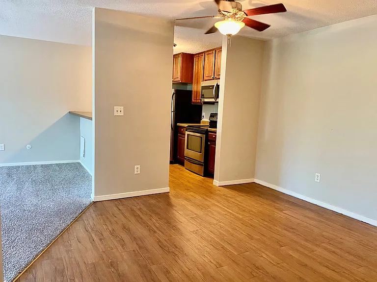 Lexington Hills Apartments — Photo 88