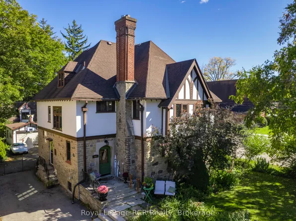 1069 4th Ave W, Owen Sound, ON N4K 4W1