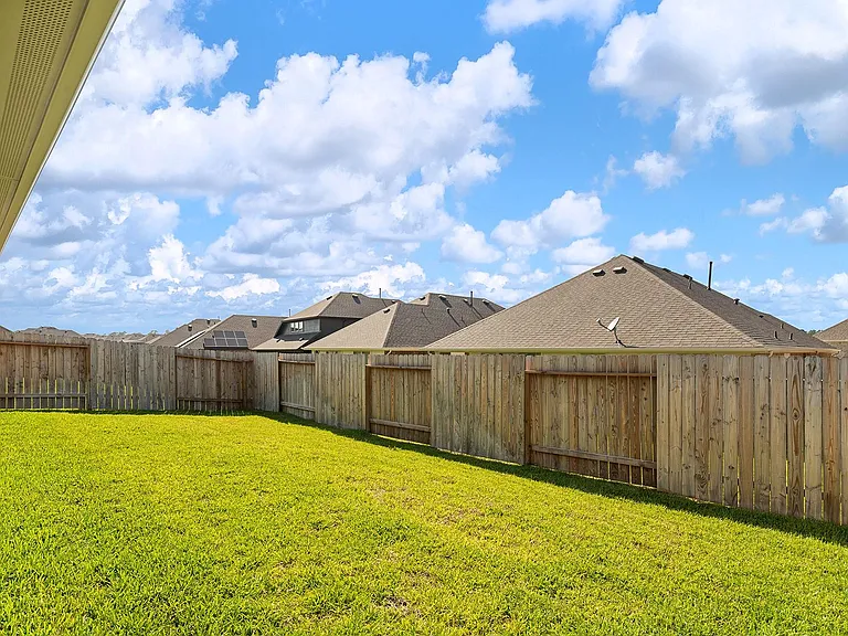 1539 Oakdale Crest Rd — Photo 37