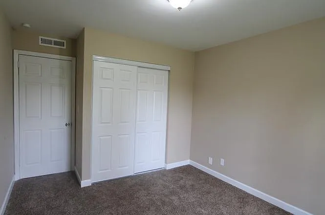 320 Welch Rd — Photo 4