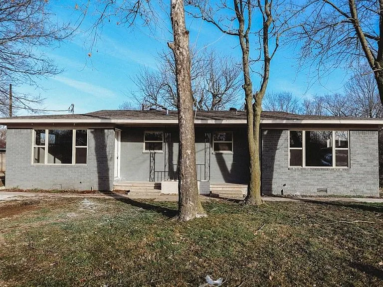 494 N Main St #B — Photo 1