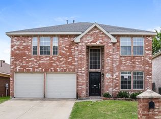 1137 Whistle Stop Dr, Saginaw, TX 76131