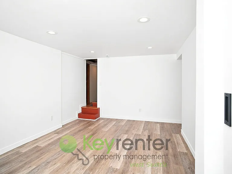 8835 35th Ave SW — Photo 11