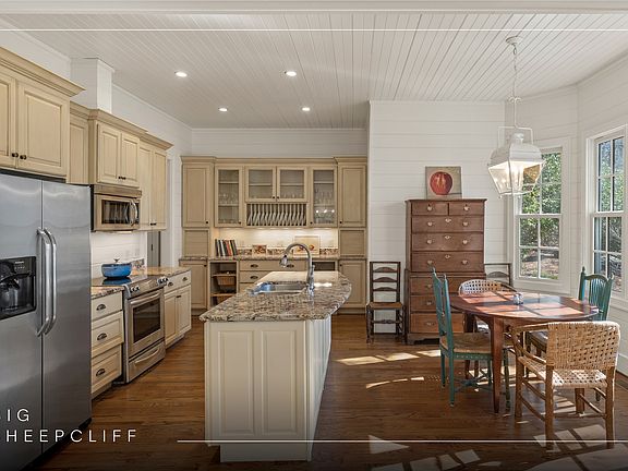 4th image of 98 Sheepcote Road