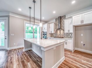 1002 Parkes St, Matthews, NC 28105