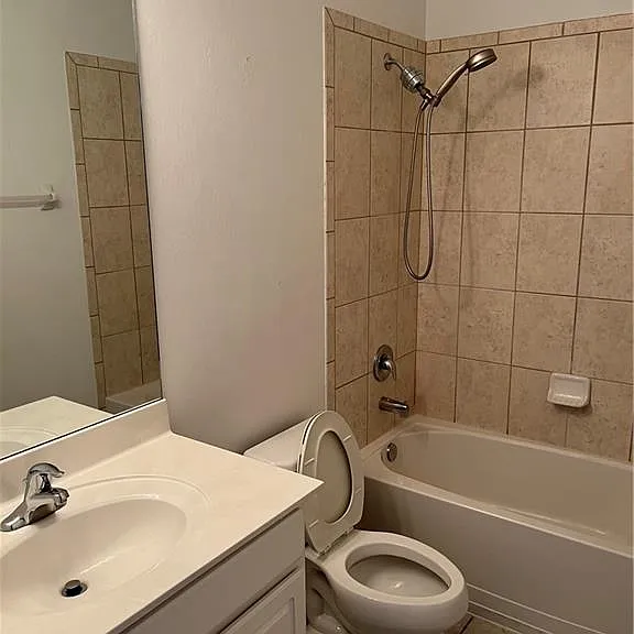 23420 Alamanda Dr #202 — Photo 21