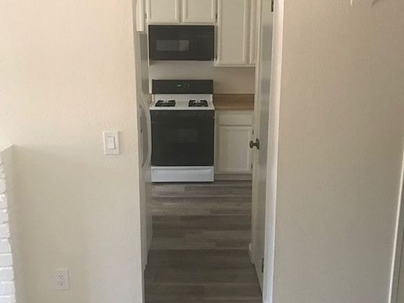 2nd image of 283 Park Place Dr