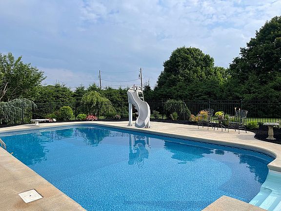 4th image of 4023 Ettornia Dr