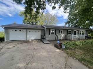 11477 Dauphin Rd, Savanna, IL 61074