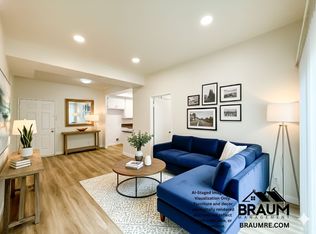 Collins, North Hollywood, CA 91601