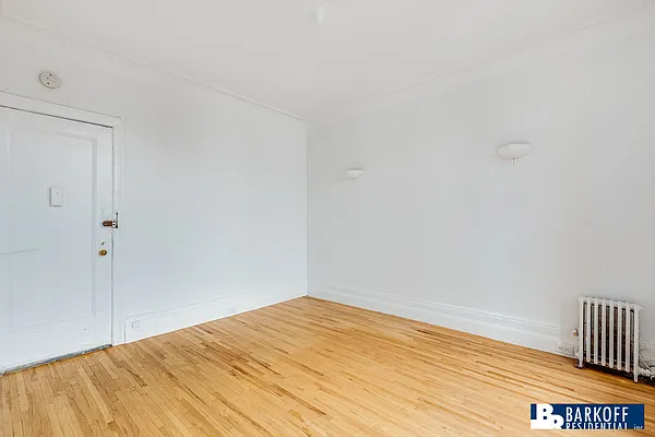 Rented by Barkoff Residential  | media 29