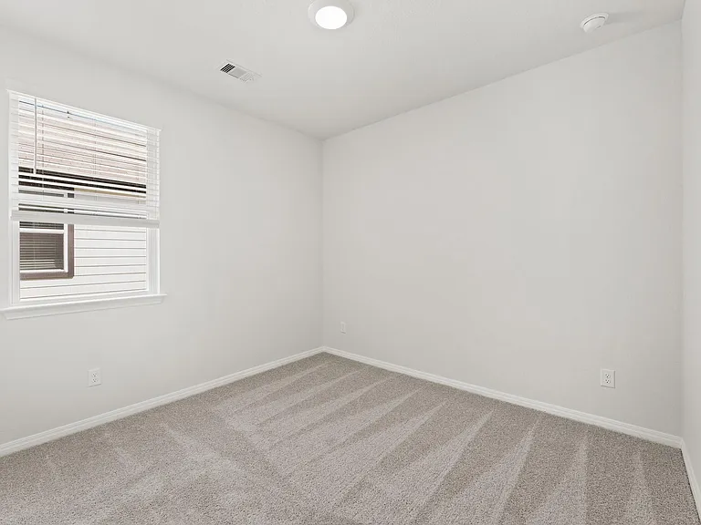 411 Town Lake Bnd — Photo 9
