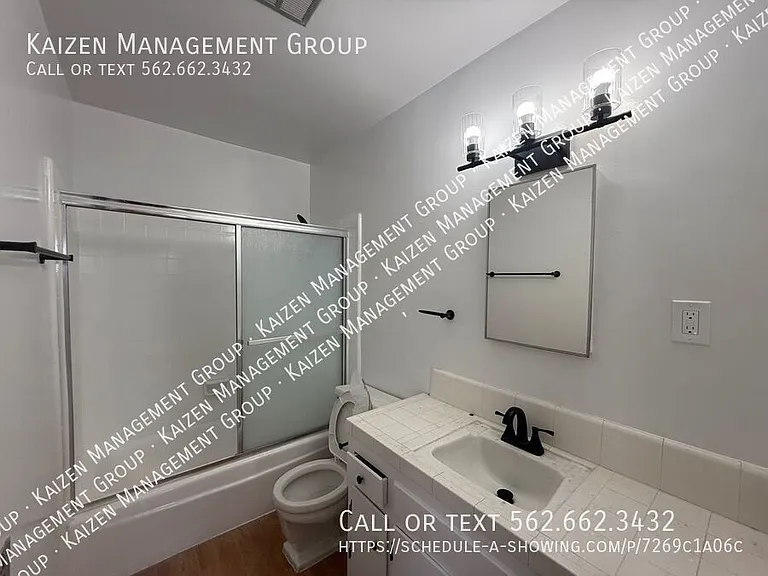 12313 York Ave #D — Photo 7