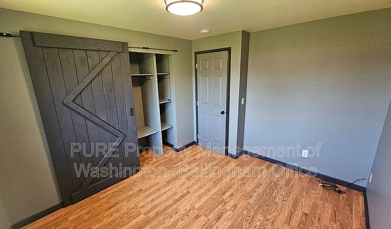 2400 Carpenter St — Photo 14