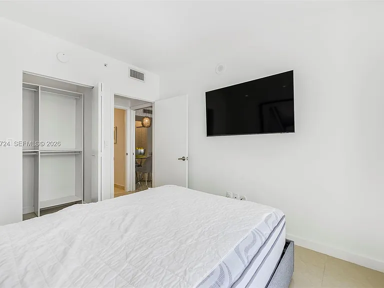 6365 Collins Ave #805 — Photo 22