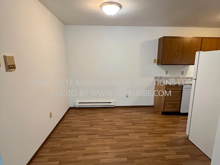 544 E Slifer St — Photo 12