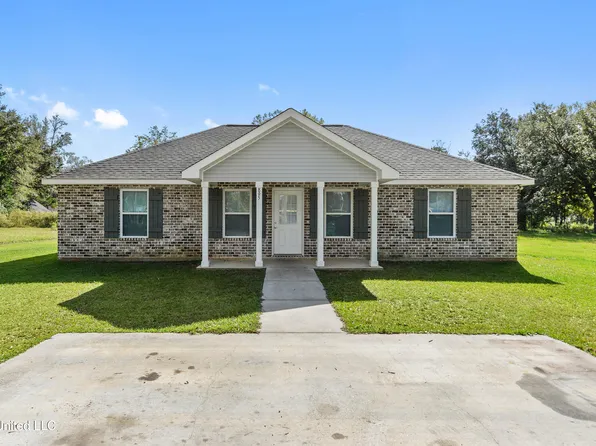 895 Monica Ln, Picayune, MS 39466
