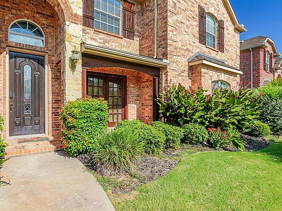 2nd image of 12165 Crab Apple Ln