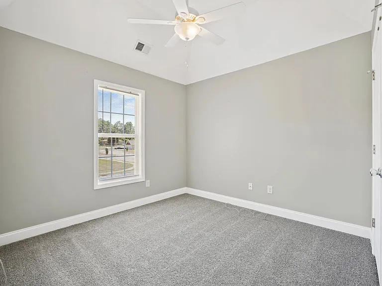 121 Feathers Ln — Photo 21