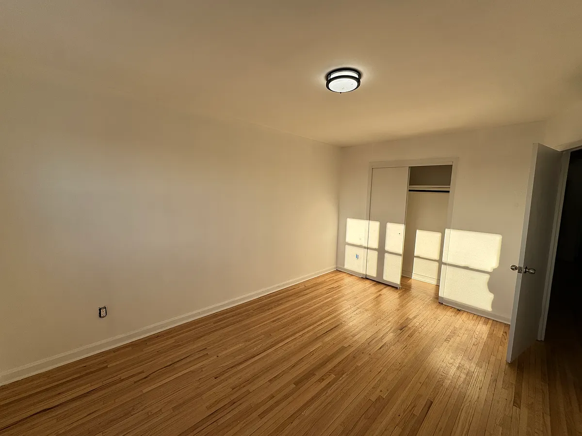 Building Photo - 1053 Revere Ave #2