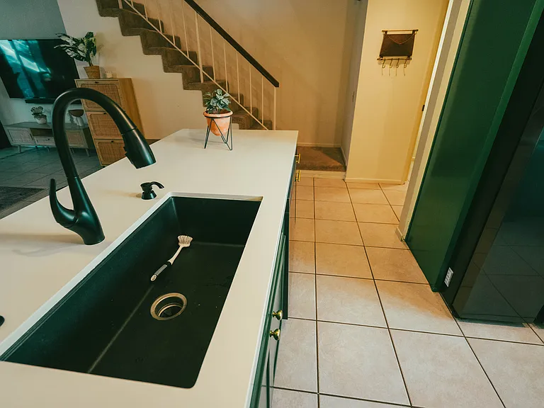 3037 Ingelow St #5 — Photo 8
