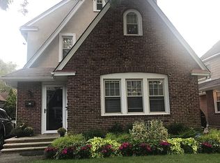 90 Marshall Ave, Floral Park, NY 11001