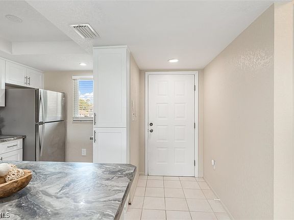 4th image of 12538 SW Kingsway Cir APT 505
