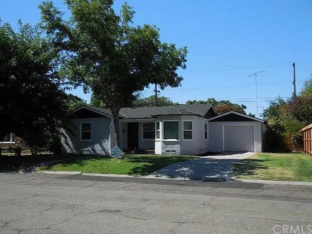 2121 Glendale Ave photo 1