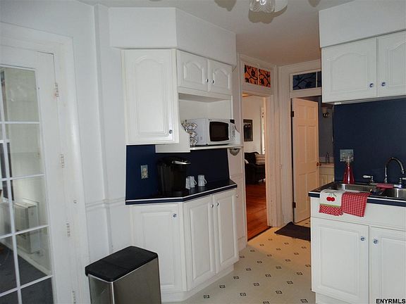 3rd image of 14 Charles St