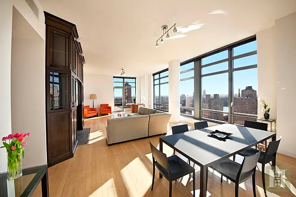 Rented by Halstead Real Estate | media 4