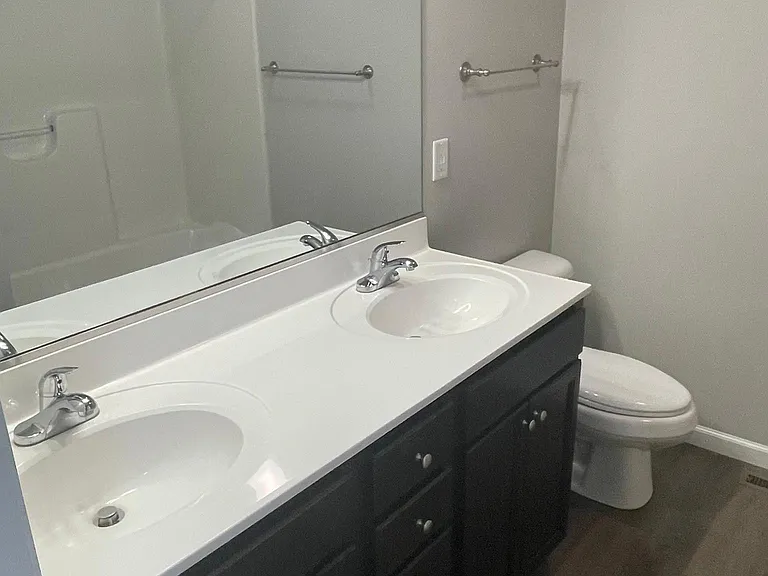 803 Hatterman St — Photo 4