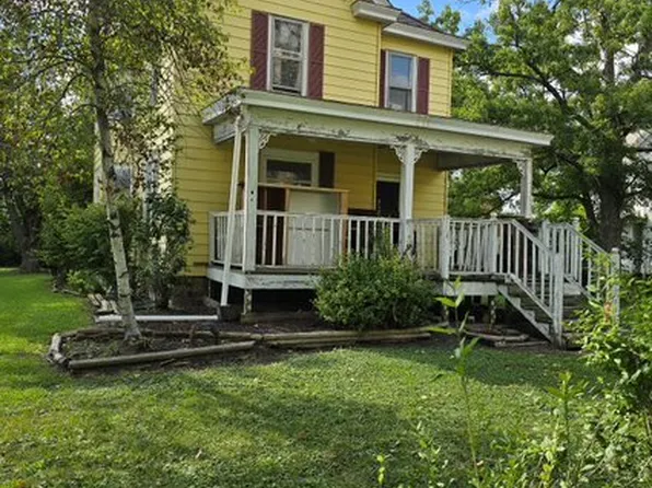 31460 Center St, Chenoa, IL 61726