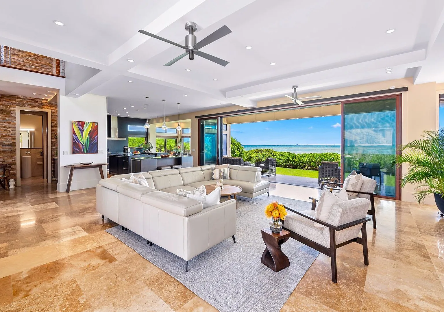 Mklei: Beachfront Villa w/ Heated Pool & View — Photo 3