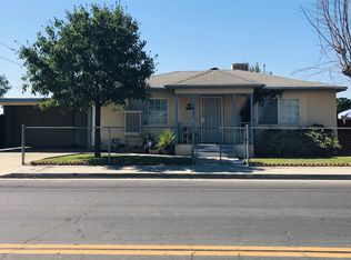 1035 W Davis St, Hanford, CA 93230