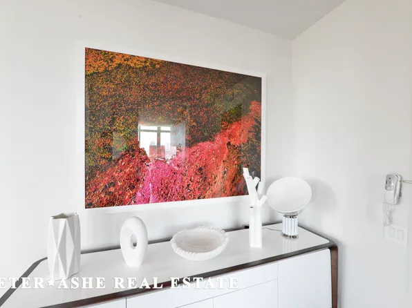 305 East 51st Street image 13 of 25