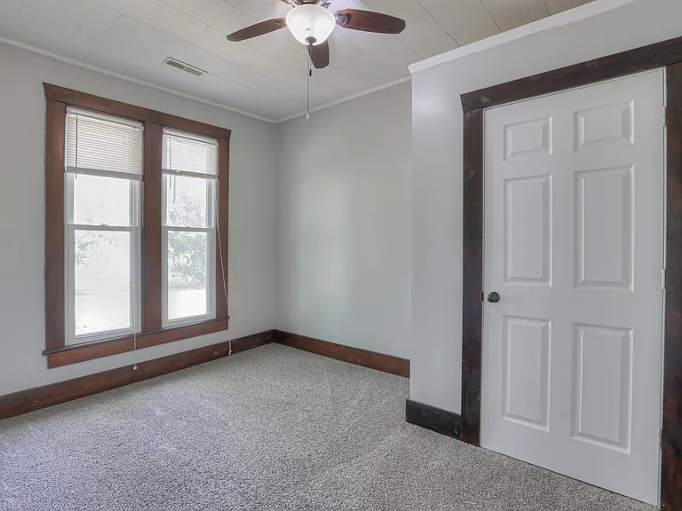 308 Elm Ave — Photo 18