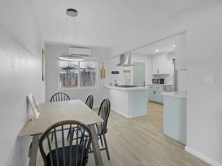 3996 Market St — Photo 8