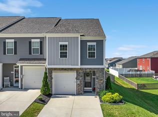 32 Tuxford Rd, Falling Waters, WV 25419